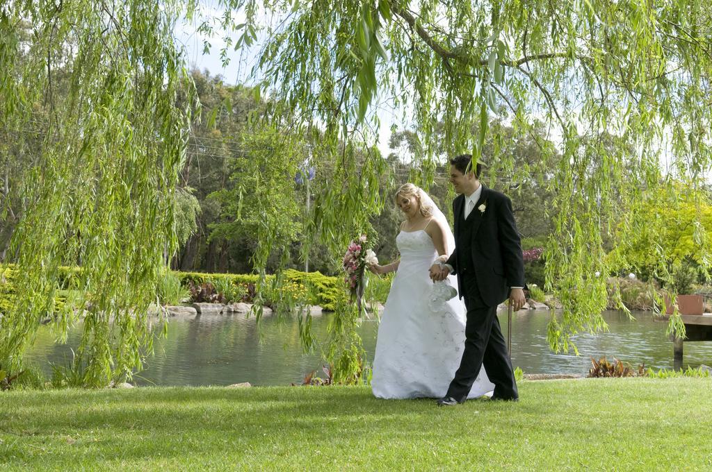 Lakeside Cottage Luxury B&B Mount Dandenong Exterior foto
