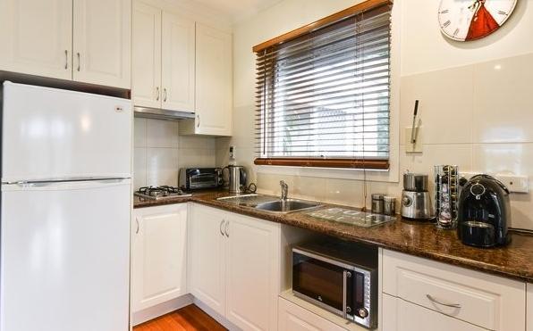 Lakeside Cottage Luxury B&B Mount Dandenong Exterior foto