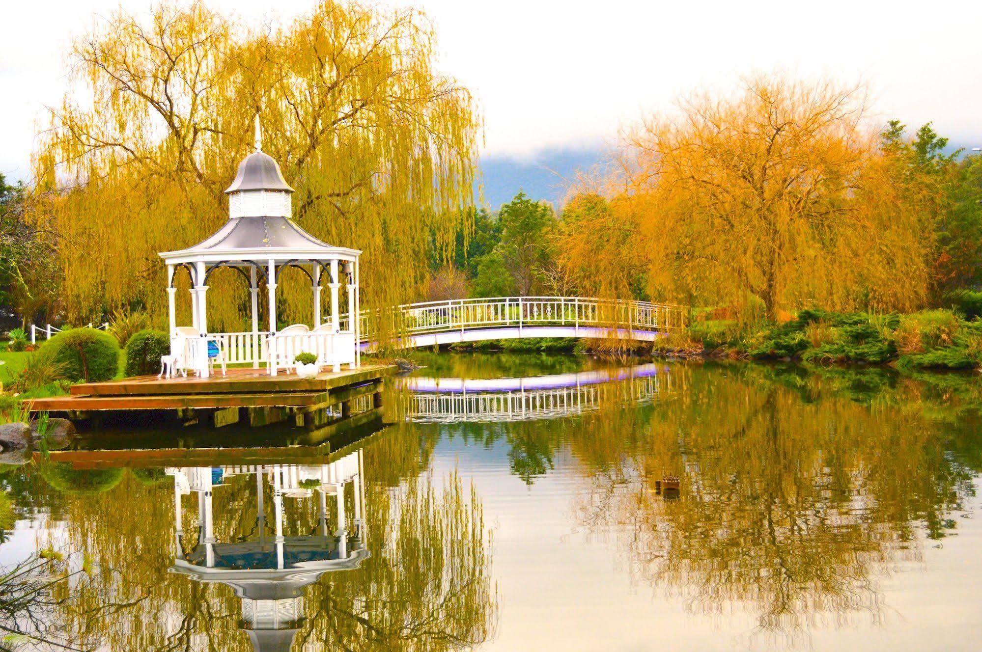 Lakeside Cottage Luxury B&B Mount Dandenong Exterior foto